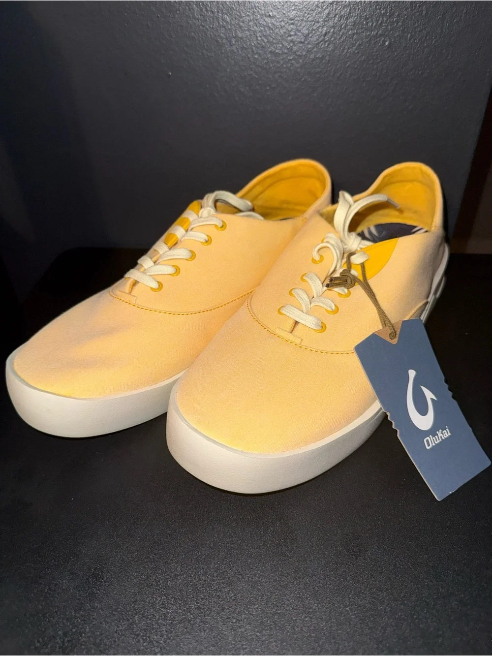 🆕 OluKai Tradewind Sneakers Solar Glow Men’s 11